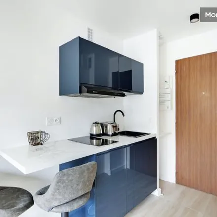Image 3 - 32 Boulevard Flandrin, 75116 Paris, France - Apartment for rent
