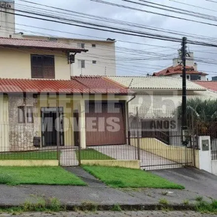 Rent this 3 bed house on Rua José Joaquim de Sant'Anna in Abraão, Florianópolis - SC