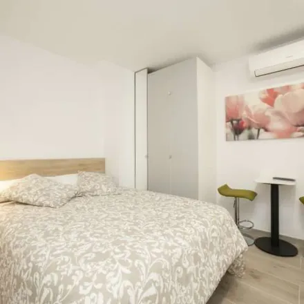 Image 8 - Carrer de Rius i Carrió, 08904 l'Hospitalet de Llobregat, Spain - Apartment for rent