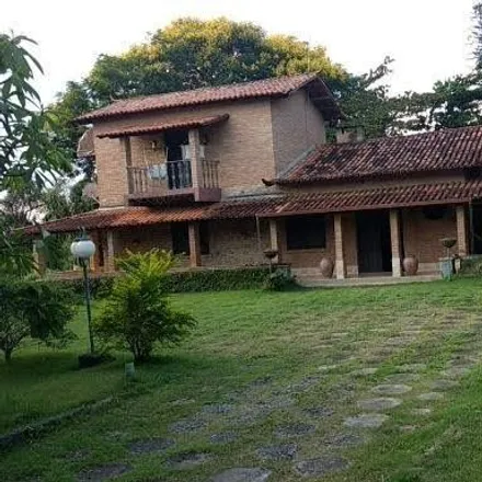 Buy this 7 bed house on Alameda das Palmeiras in Vargem das Flores, Esmeraldas - MG