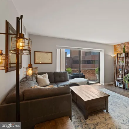 Image 3 - 1015 33rd Street Northwest, Washington, DC 20057, USA - Condo for sale