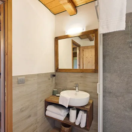 Image 3 - Charvensod, Aosta Valley, Italy - Apartment for rent