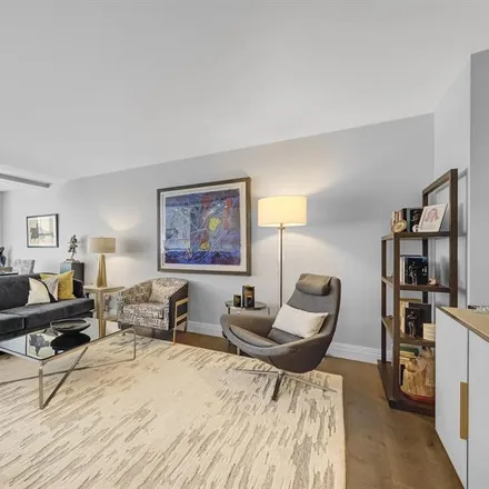 Buy this studio apartment on 201 EAST 79TH STREET 11B in New York