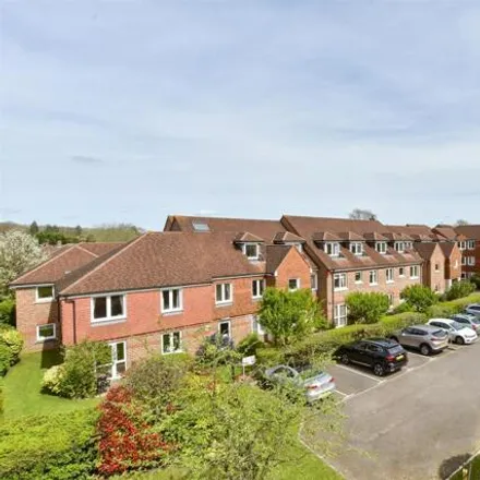 Buy this 1 bed apartment on Lower Mead in Redhill, RH1 2FG