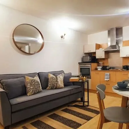 Rent this 1 bed apartment on Farnsworth Court in West Parkside, London