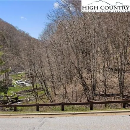 Image 6 - 128 Elkmont, Balm, Avery County, NC 28604, USA - Condo for sale