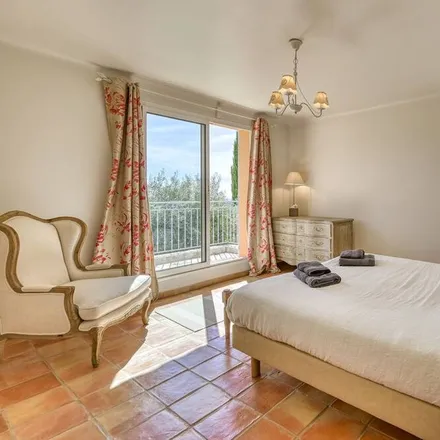 Rent this 5 bed house on 83150 Bandol