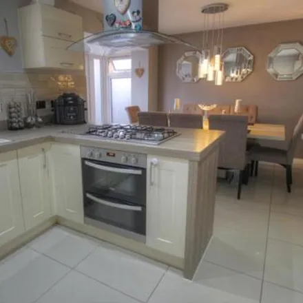 Image 2 - Canberra Crescent, Hucknall, NG15 6WH, United Kingdom - House for sale