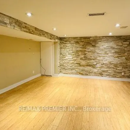 Image 5 - 198 Rogers Road, Toronto, ON M6E 1R2, Canada - Apartment for rent