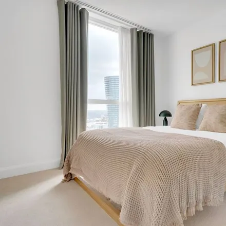 Rent this 1 bed apartment on London in E14 9XP, United Kingdom