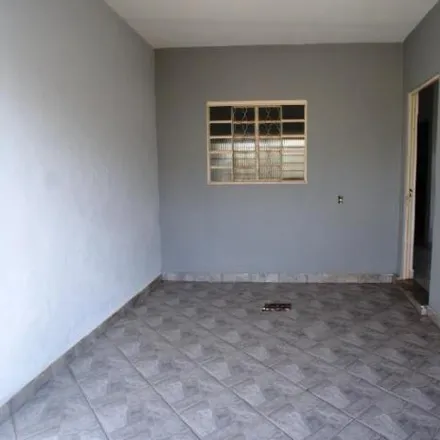 Rent this 2 bed house on Rua Rodolfo Prado in Campinho, Alfenas - MG