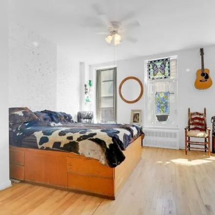 Image 6 - 7 2nd Avenue, New York, NY 10003, USA - House for rent