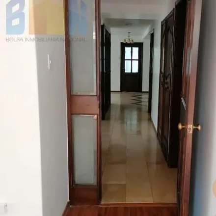Rent this 3 bed apartment on Ministerio de Cultura in Avenida República de El Salvador 733, 170504