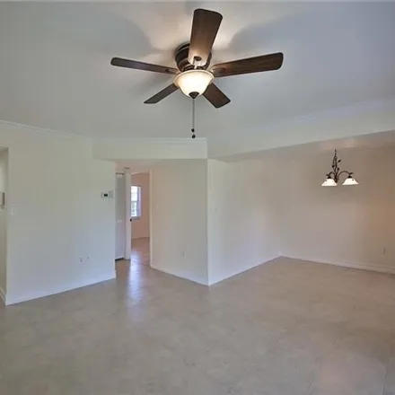 Image 7 - 451 Quail Forest Boulevard, Collier County, FL 34105, USA - Condo for sale