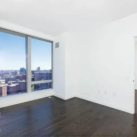 Image 3 - One Manhattan Square - Tower, 225 Cherry Street, New York, NY 10002, USA - Apartment for rent