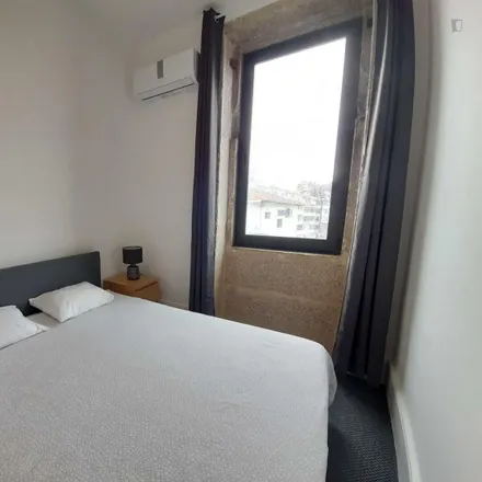 Rent this 3 bed apartment on Rua da Ramada Alta in 4400-263 Vila Nova de Gaia, Portugal