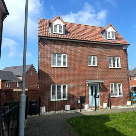 Buy this 4 bed duplex on Hunts Grove Drive in Stroud, GL2 4BL
