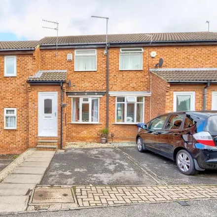 Image 1 - Guisborough Court, Redcar and Cleveland, TS6 9NL, United Kingdom - Townhouse for rent