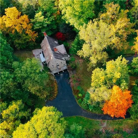 Image 1 - Canyon Lakes Drive, Bainbridge, OH 44023, USA - House for sale