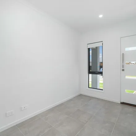 Rent this 4 bed apartment on Oxford Drive in Flagstone QLD 4280, Australia