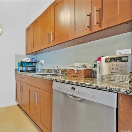 Image 3 - 60-70 Woodhaven Boulevard, New York, NY 11373, USA - Condo for sale