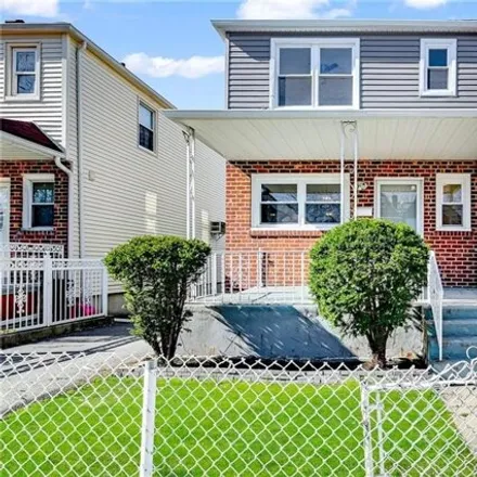 Buy this 3 bed house on 1017 Swinton Avenue in New York, NY 10465