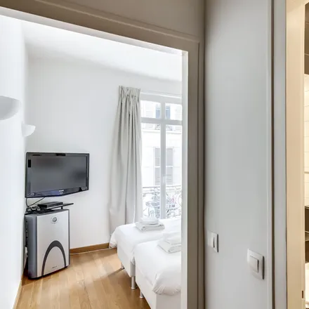 Rent this 4 bed apartment on 81 Rue La Boétie in 75008 Paris, France