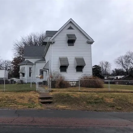 Buy this 4 bed house on 3620 Risch Avenue in Luxemburg, Lemay