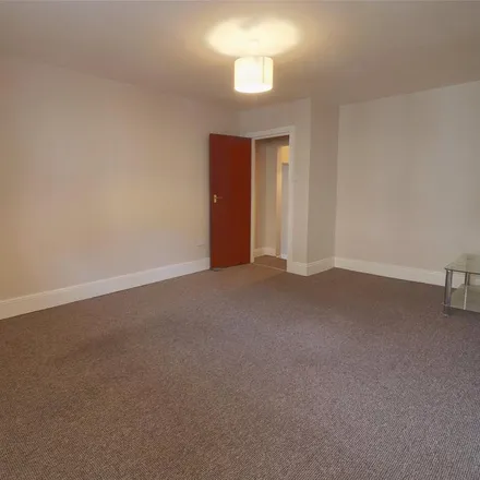Image 9 - Del Boys, High Street, Ilfracombe, EX34 9DF, United Kingdom - Apartment for rent