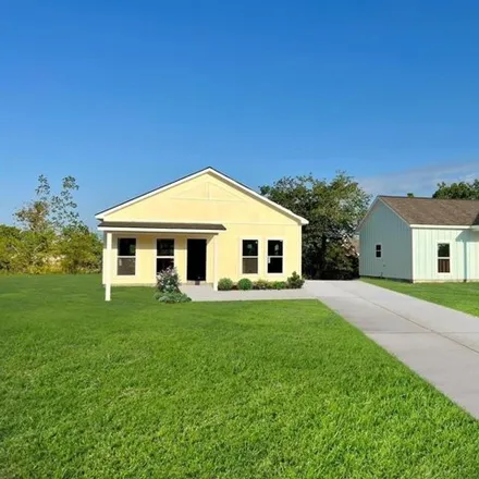 Buy this 2 bed house on unnamed road in Galveston County, TX 77395