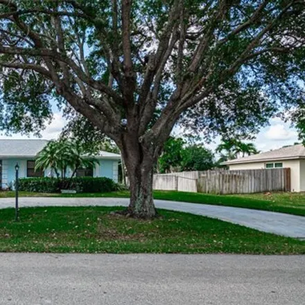 Rent this 2 bed house on 139 West Palm Avenue in Florida Gardens, Palm Beach County