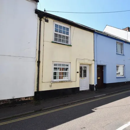 Rent this 2 bed townhouse on New Street in Cullompton, EX15 1HA
