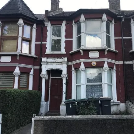 Rent this 4 bed apartment on Wakefield Road in London, N15 4NG