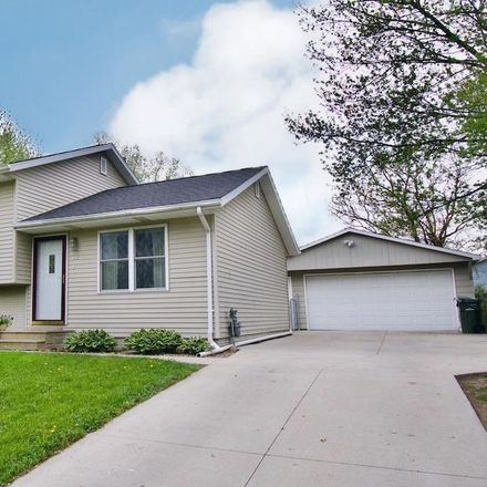 Rent this 3 bed house on 729 Calumett Drive in Cedar Falls, IA 50613