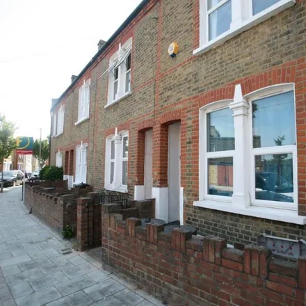 Image 1 - Lydden Grove, London, SW18 4LJ, United Kingdom - Townhouse for rent