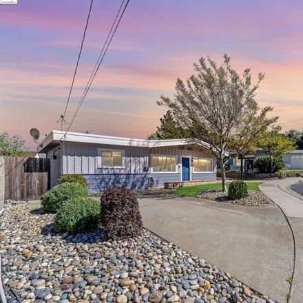 Buy this 5 bed house on Kennedy Way in Vine Hill, Contra Costa County