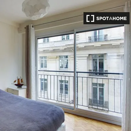 Image 9 - Ambassade d'Ouganda, Avenue Raymond Poincaré, 75116 Paris, France - Apartment for rent