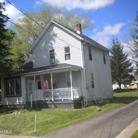 Buy this 3 bed house on 137 Maple Street in Moscow, PA 18444