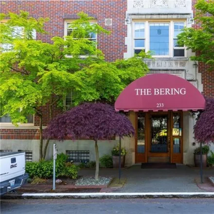Buy this studio condo on The Bering in 233 14th Avenue East, Seattle