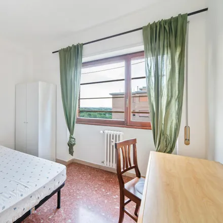 Image 2 - Via Filippo Serafini 4, 00173 Rome RM, Italy - Room for rent