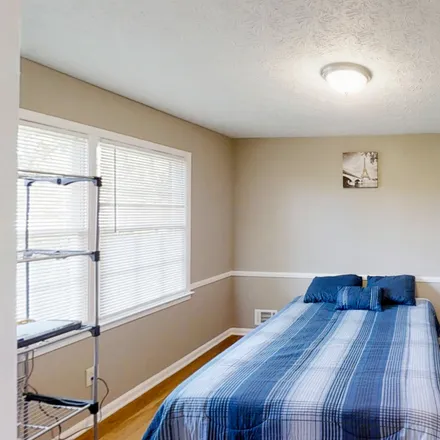 Rent this 1 bed room on Redan in Hidden Hills, US