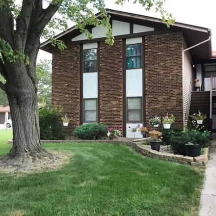 Buy this 3 bed condo on Cypress Court in Country Club Hills, IL 60478