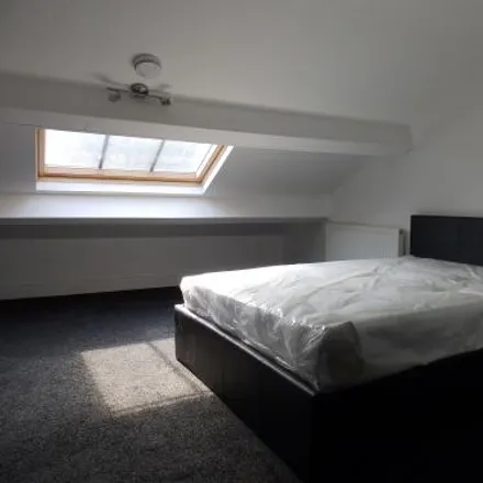 Rent this 7 bed house on 9 Cross Street in Preston, PR1 3LT