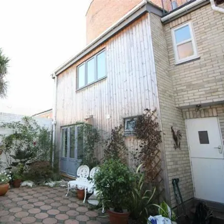 Image 5 - Pembroke Close, Portsmouth, PO1 2NS, United Kingdom - Townhouse for sale