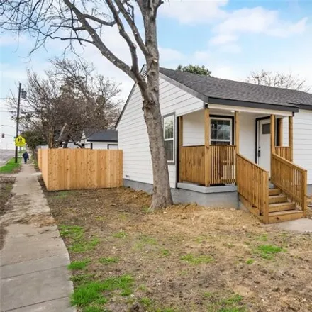 Buy this 3 bed house on 3202 Alaska Avenue in Oak Cliff, Dallas