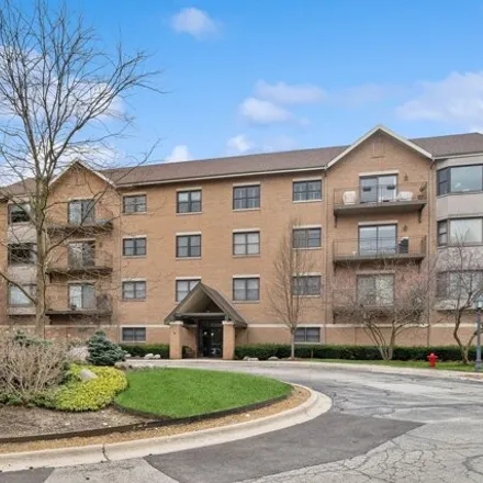 Buy this 2 bed condo on 96 Trafalgar Square in Lincolnshire, Lake County