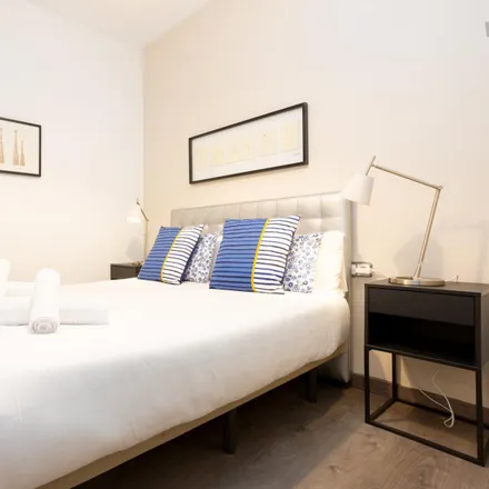 Rent this 3 bed apartment on Appartment Friendly Rentals in Carrer de la Independència, 317