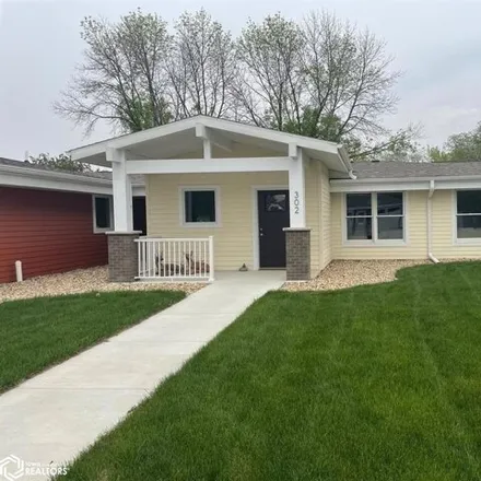 Buy this 2 bed house on unnamed road in Clear Lake, IA 50428