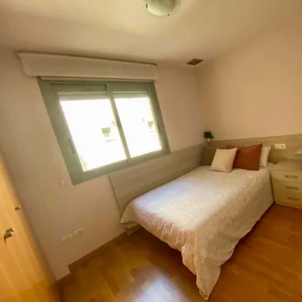 Rent this 4 bed room on Estanco 31 in Avinguda dels Germans Bou, 12003 Castelló de la Plana