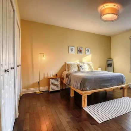Rent this 2 bed condo on Montréal-Est in Pointe-aux-Trembles, QC H1B 3Y2